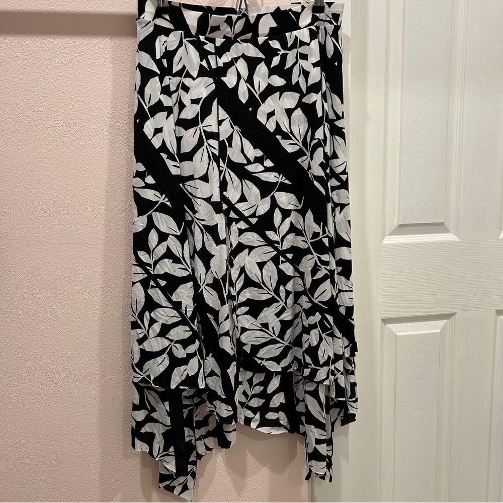 Chicos black and white tiered asymmetrical midi skirt